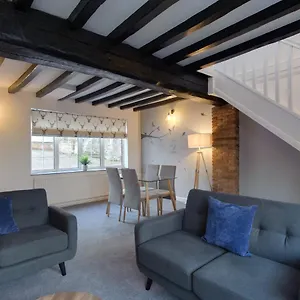https://donington-cottage-apt-8.hotelsin-nottingham.com