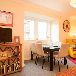 https://centre-of-the-old-town.edinburghhotelsuk.org